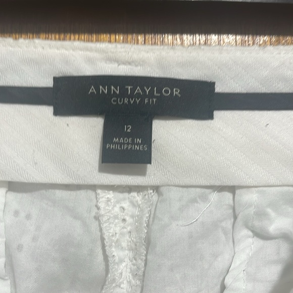 Ann Taylor Curvy Fit White Pants size 12 - Picture 2 of 6